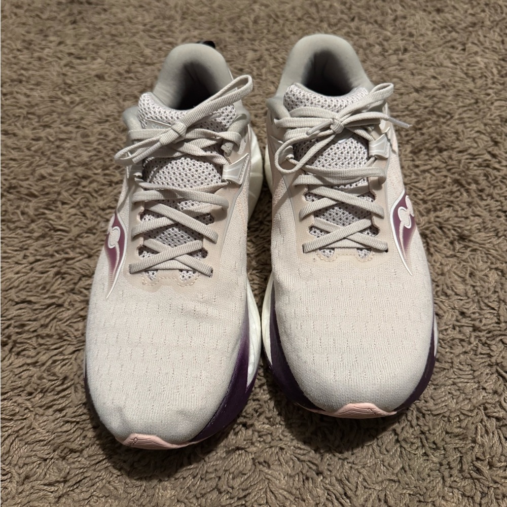 Saucony Wmns Triumph 22 'Moon Eggplant' - Picture 4 of 5